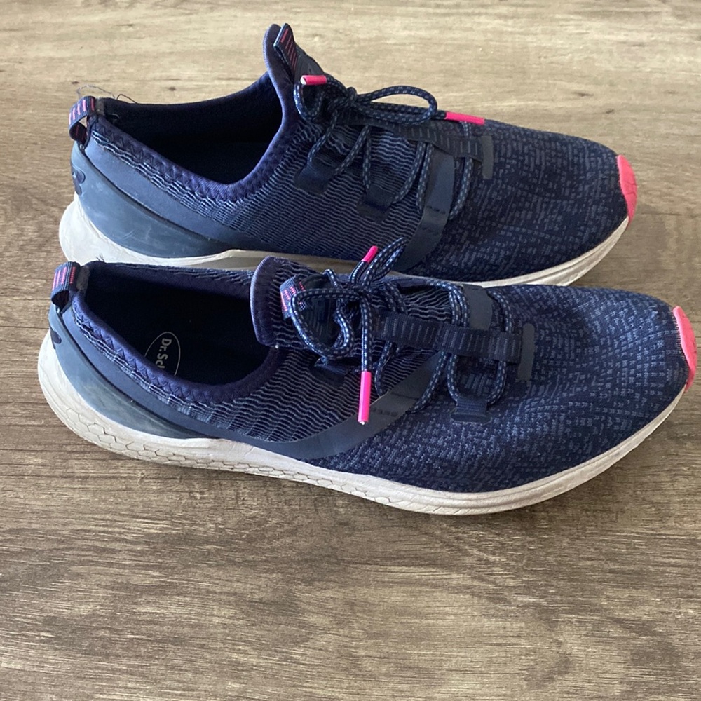 Dr. Scholls running shoes size 11